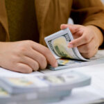 analiza romania atrage investitii din regiune dar investeste putin in afara granitelor explicatia unui paradox economic 69425238d20e4