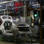criza majora in industria auto fostul sef stellantis prezice inchiderea a 10 fabrici europene din cauza politicilor ue 693c74a2445d4