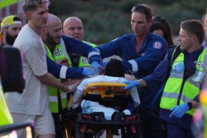 masacru intr o statiune din australia la o ceremonie a comunitatii evreiesti cel putin 12 morti si aproape 30 de raniti update video 693ed49f71eeb