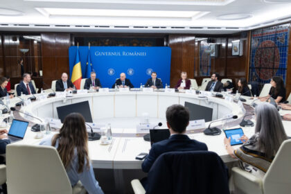 bolojan intalnire cu investitorii de anul viitor mandatul de premier va fi preluat de psd romania continua dezvoltarea dupa 2027 697ba5d7e9679