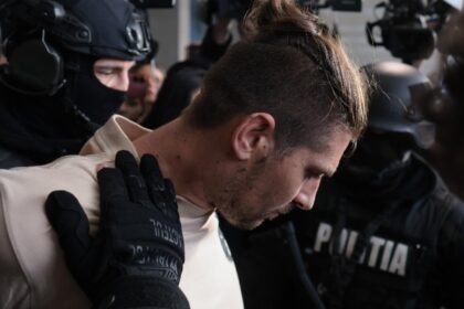 costinel zuleam capul gruparii care l a ucis pe milionarul adrian kreiner a fost adus in tara risca ani grei de inchisoare foto video 6970e5180bd4d