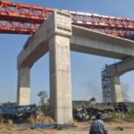 tragedie pe calea ferata in thailanda macara prabusita peste un tren cel putin 12 morti 696730b584911
