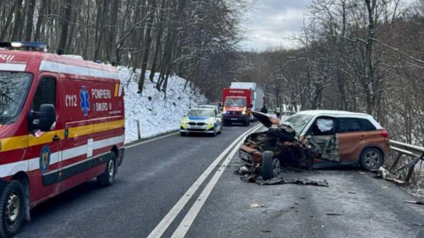update 5 persoane transportate la spital trafic blocat pe dn1 in hula bradului in judetul sibiu dupa un accident cu trei masini 69565f497c96c