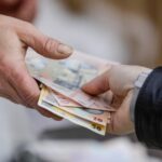 adio plati cash nelimitate ue impune un prag maxim obligatoriu ce se schimba pentru romani 6998bbe12665d