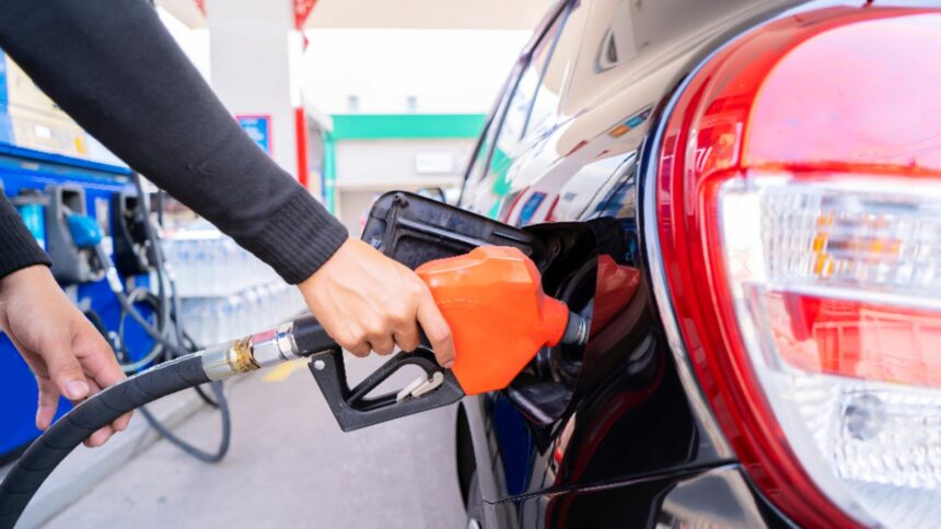 cosmar la pompa pentru soferi pretul benzinei a depasit pragul psihologic de 8 lei pe litru 69a0320ea1922