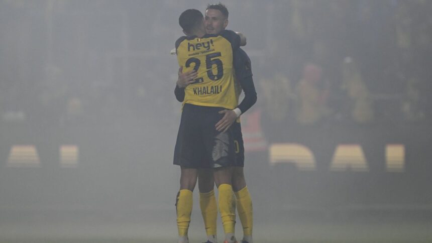 foto si video formidabil fotbalistul roman a evoluat doar 7 minute dar a fost desemnat jucatorul meciului si este in finala cupei belgiei 698f1c5d15d73