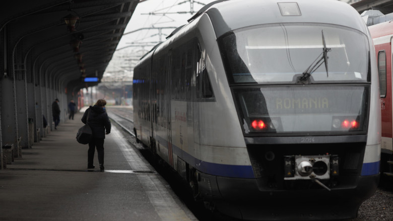 incident in gara de nord din bucuresti un vagon al unui tren cfr calatori a deraiat circulatia este blocata 698eeb605d818