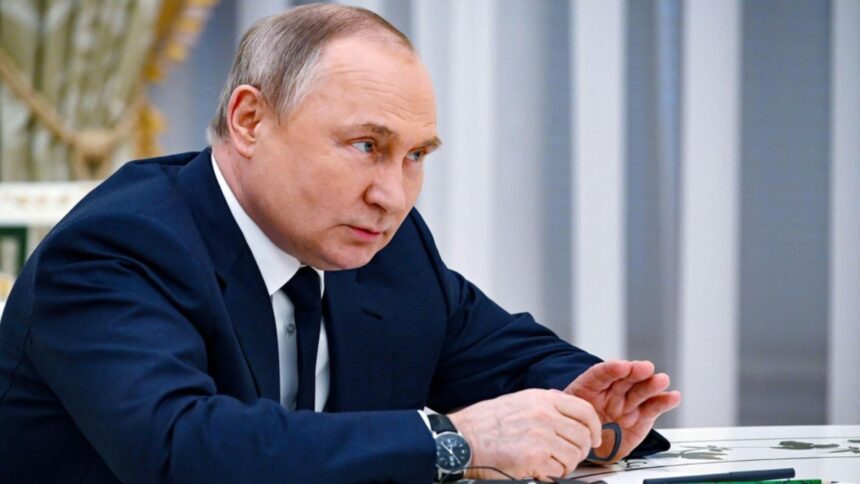kremlinul deschis la dialog cu franta pentru pacea in ucraina reactia lui putin la initiativa lui macron 698b48d20d618
