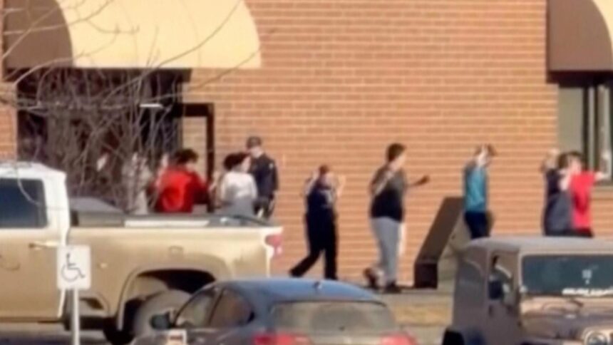 masacrul din canada criminala este o femeie transgender de 18 ani noua morti zeci de raniti si o comunitate devastata 698d5f482440d