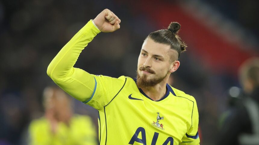 noul antrenor al lui tottenham l a laudat pe radu dragusin i am remarcat imediat talentul 699b3927165e8