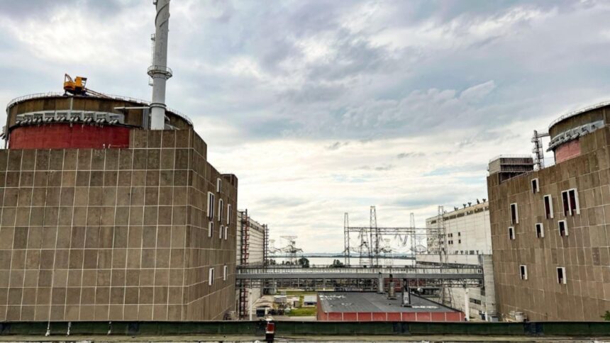 ucraina in pragul unui dezastru energetic atacurile rusiei au injumatatit productia nucleara si ameninta stabilitatea regiunii 698a12c210074