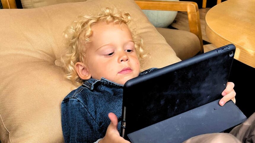 the old fashioned parenting trick that got my lazy kids off screens and back to their childhood 6a358c482cb34